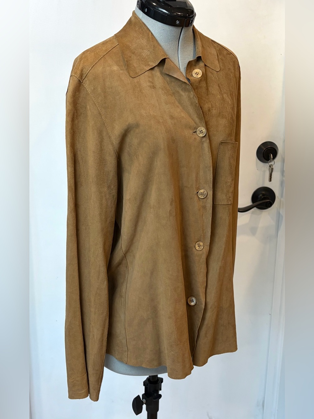 Nigel Preston Suede Button-Front Shirt/Jacket, tan, unlined, S, EUC - Picture 2 of 15